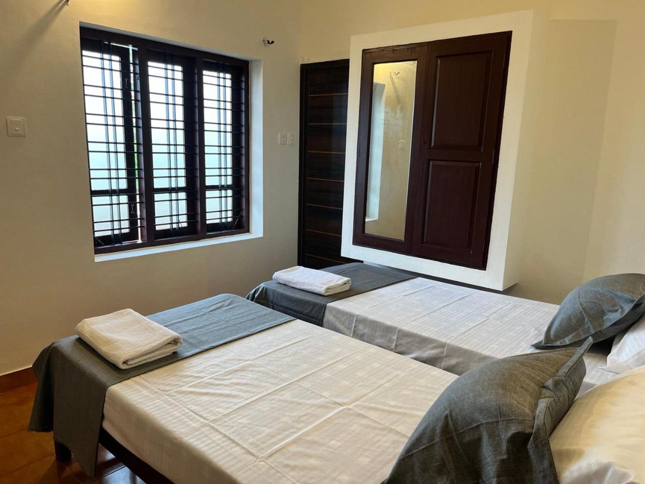 Bava Beach Resort & Retreat Center Varkala Exteriör bild